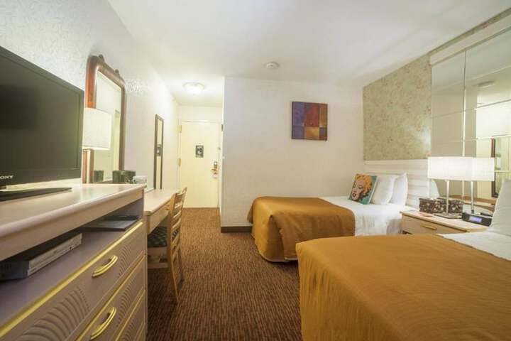 Room 21 of 36