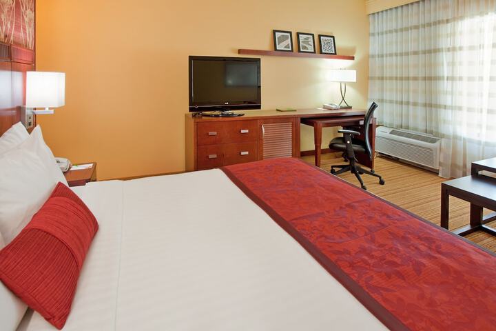 Room 8 of 22