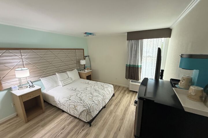 Ocean Sands Beach Boutique Inn - Stay at the Beach