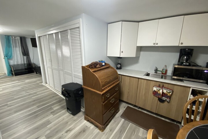 Nice 2 bedroom Apt With Patio