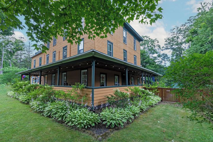 The Woodbine Inn