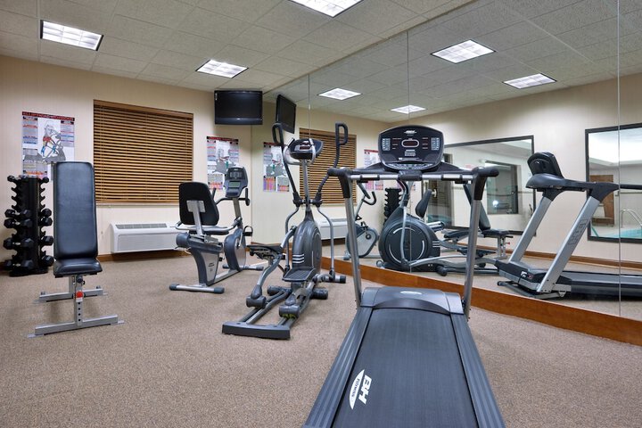 Holiday Inn Express Hotels and Suites Dayton North Tipp City by IHG