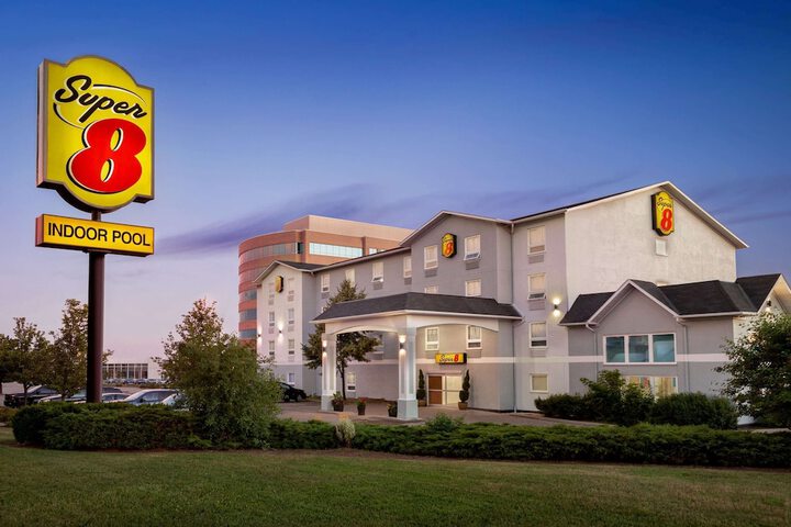 Hotel 2 of 44