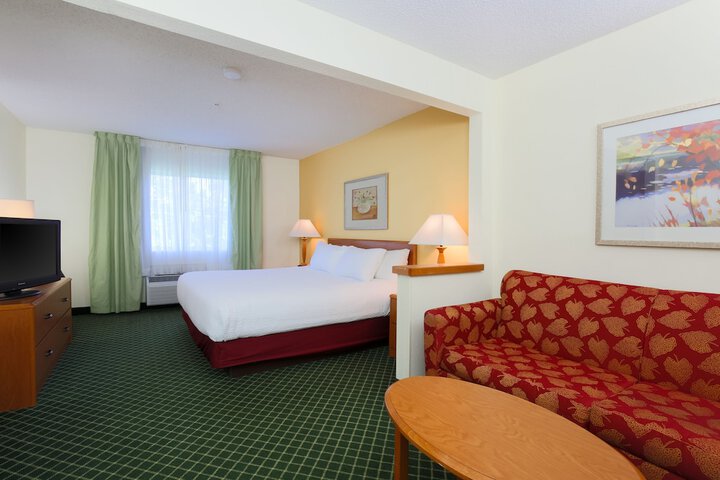 Room 18 of 37