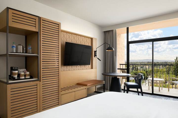 Room 56 of 89