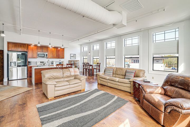 Modern Blaine Condo Rental 1 Mi to Boat Harbor!