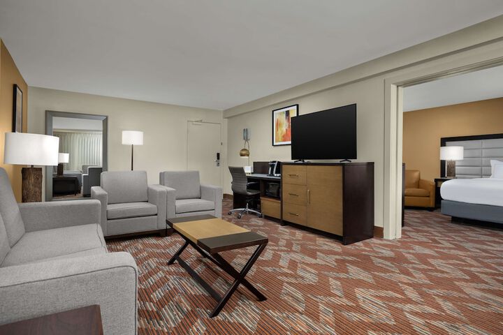 Room 17 of 38