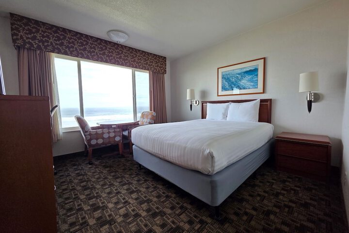 Seagrass Oceanfront Inn