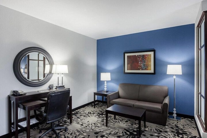 Comfort Suites Greenville