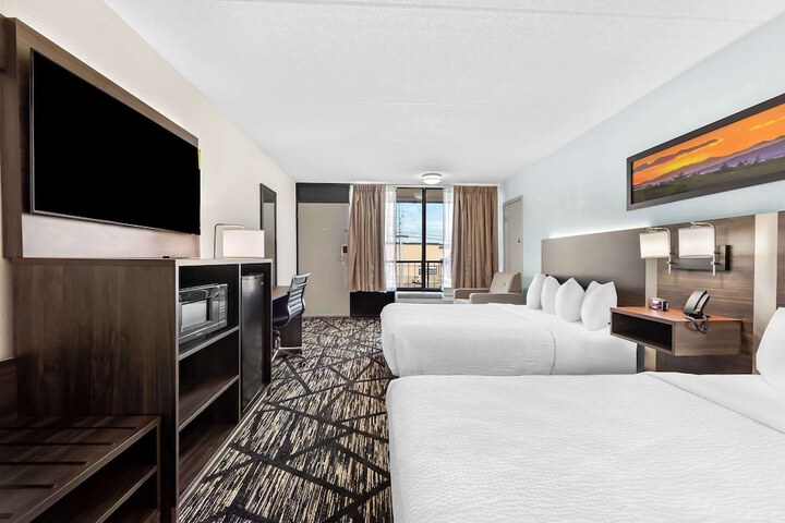 Room 14 of 40