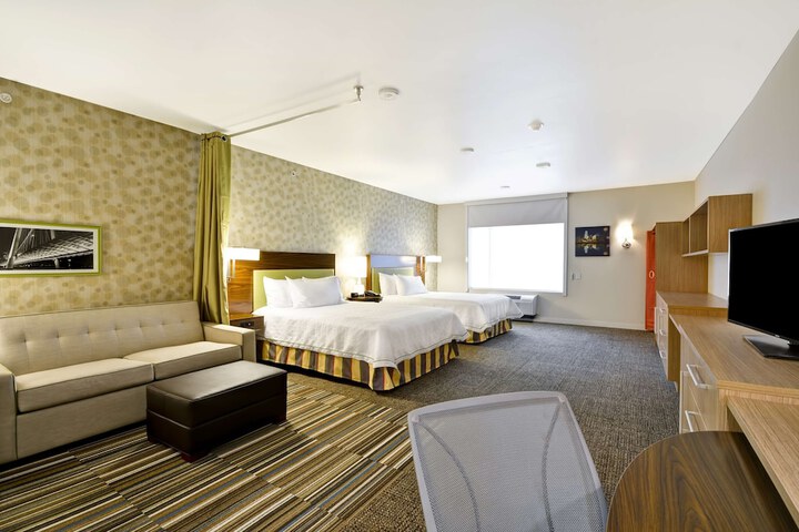 Room 17 of 36