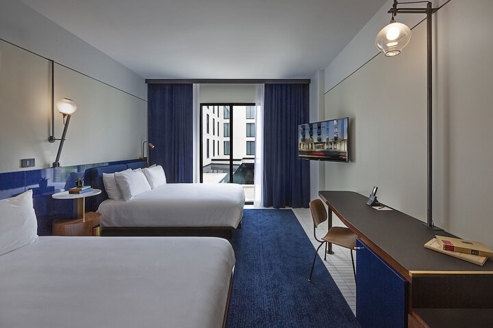 Room 19 of 83