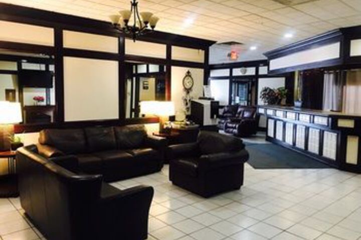 Travelodge by Wyndham Conference Centre & Suites Whitecourt