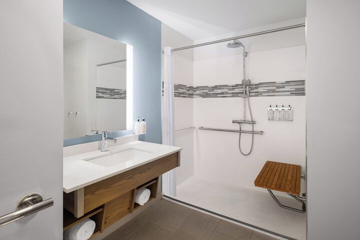 EVEN Hotel Pittsburgh Downtown by IHG