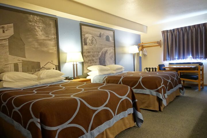 Super 8 by Wyndham Swift Current