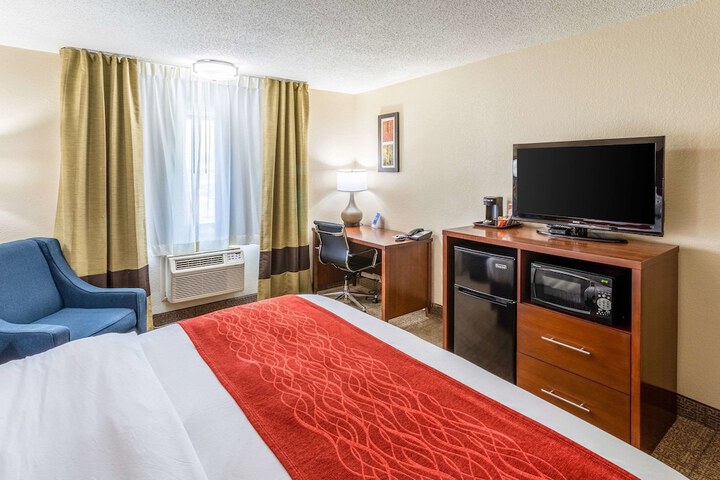 Comfort Inn Waukesha - Milwaukee West