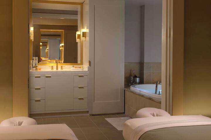 Waldorf Astoria Orlando - An Official Walt Disney World Hotel