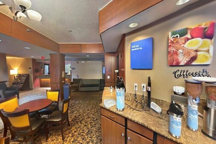 FairBridge Inn & Suites Batavia - Darien Amusement Park