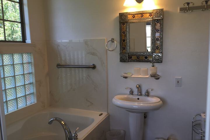 Room 8 of 62