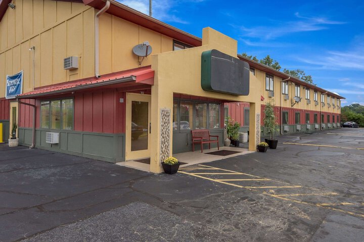 Hotel 4 of 27