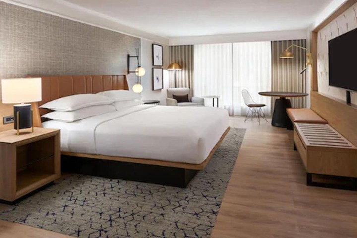 Sheraton Gateway Hotel in Toronto International Airport