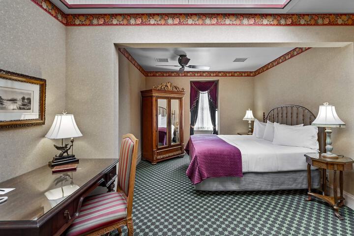 Room 71 of 128