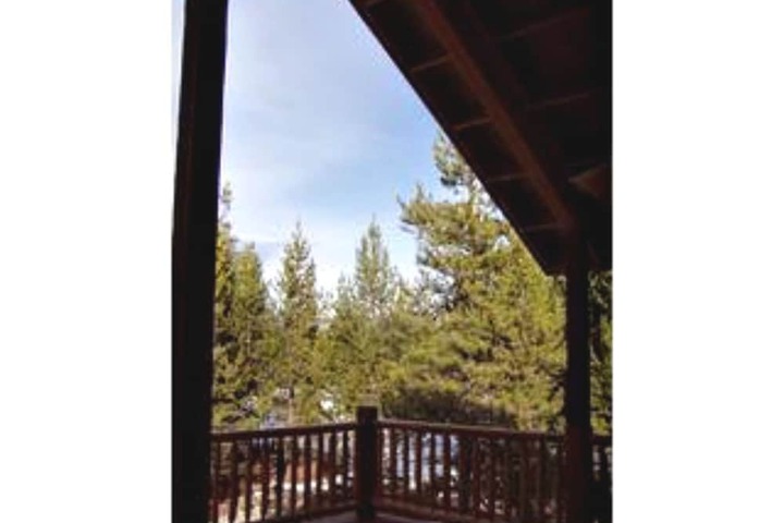 DiamondStone Guest Lodges