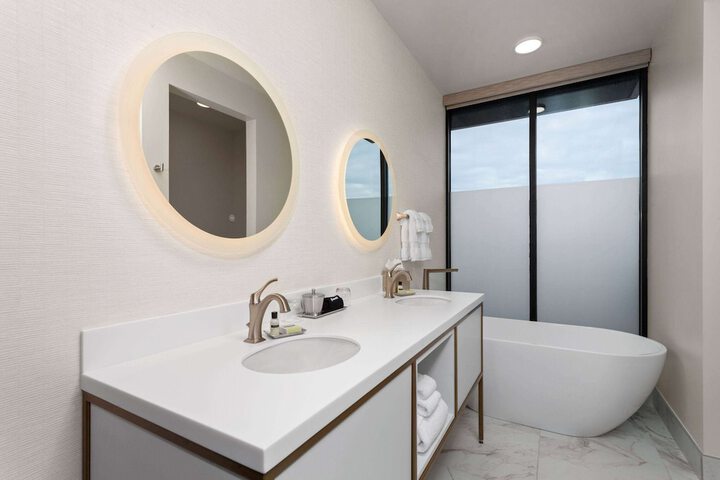 Legacy Hotel Trademark Collection by Wyndham
