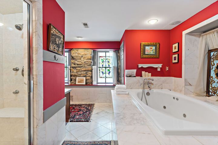 Stone Manor Boutique Inn