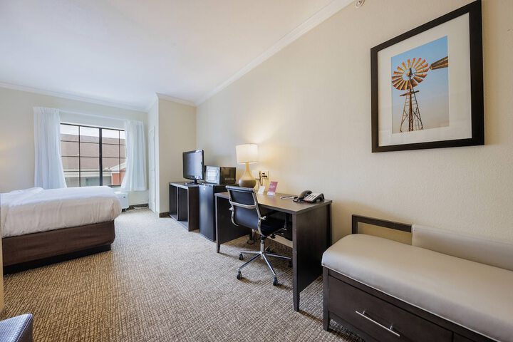Room 15 of 36