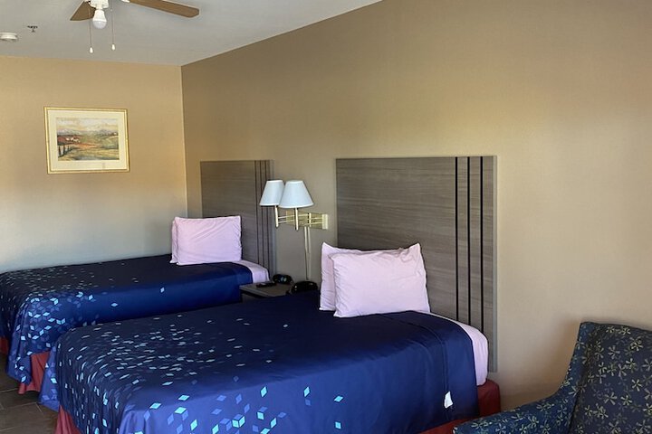 Room 47 of 94