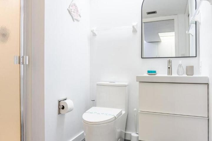 Bass & Sun Condominium 2 / 2 Bedroom