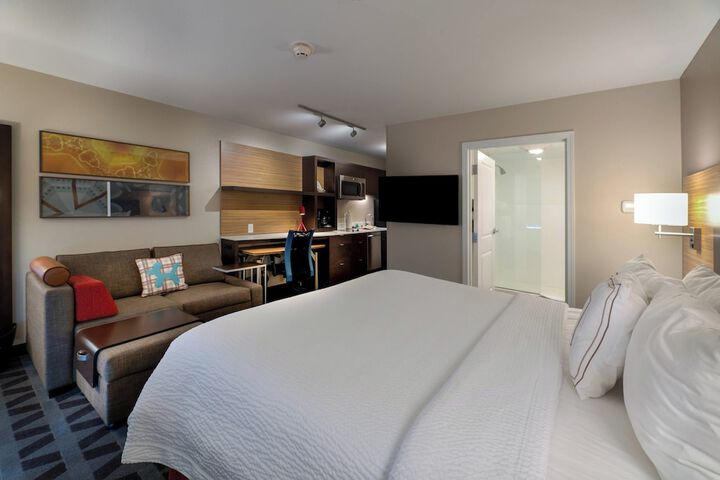 TownePlace Suites by Marriott Milwaukee Oak Creek