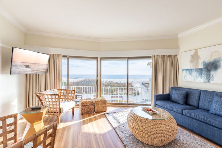La Mer Beachfront Resort