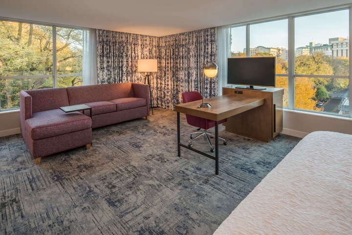 Room 12 of 48