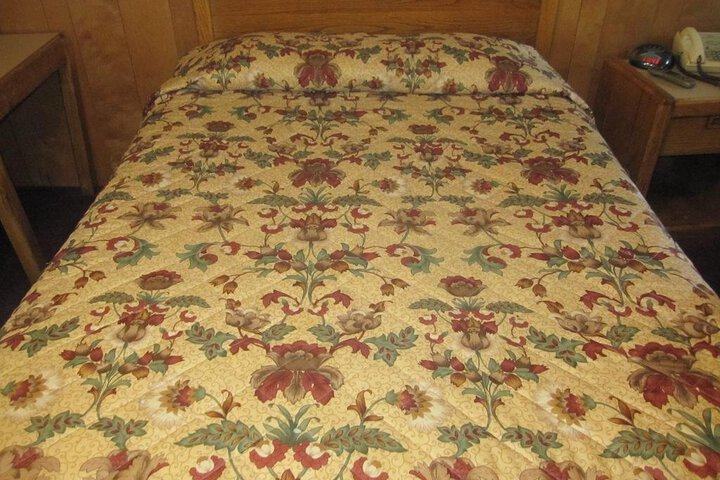 PASSPORT INN UTICA