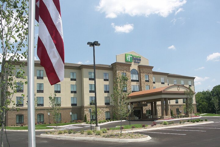 Holiday Inn Express Cleveland Northwest by IHG