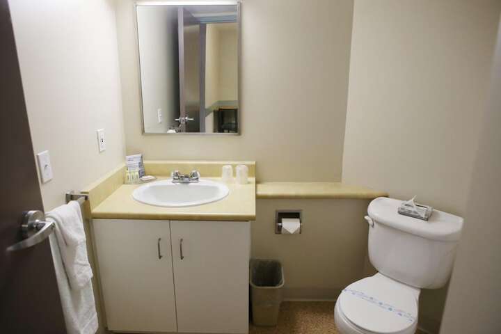 Residence & Conference Centre - Barrie