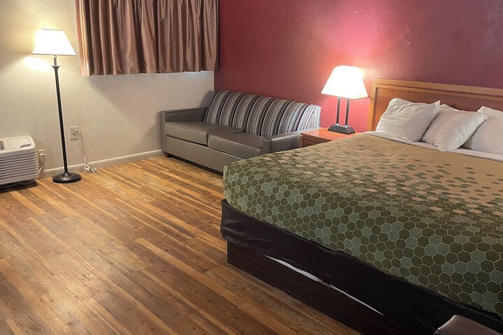 Harmony Inn & Suites