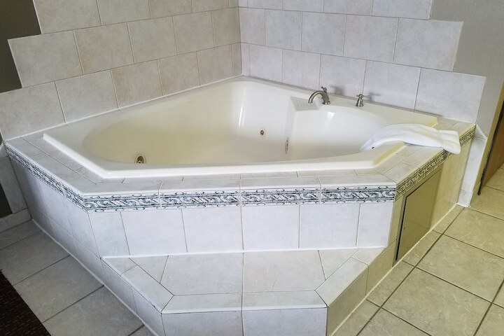 Hot Tub 50 of 50