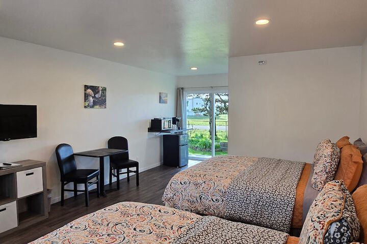 Pacific City Inn