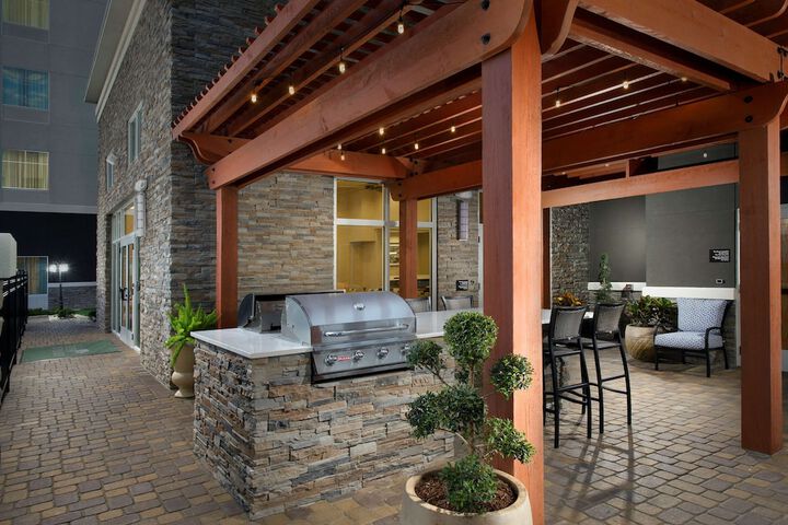 Terrace/Patio 36 of 37
