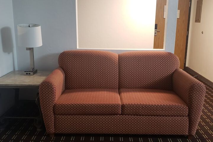 Room 36 of 46
