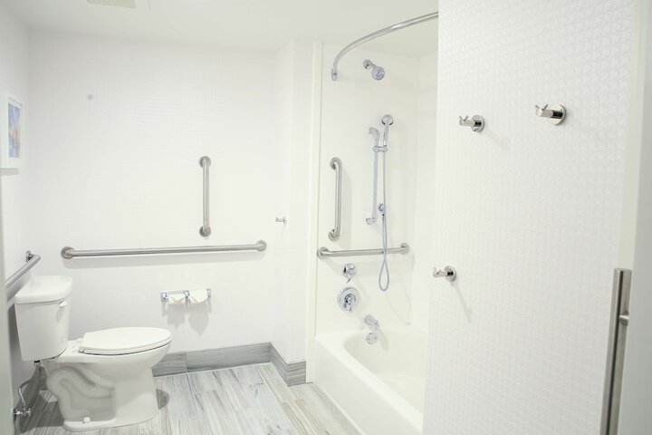 Hampton Inn & Suites Mount Laurel / Moorestown