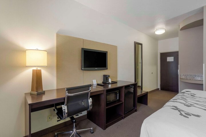 Room 13 of 44