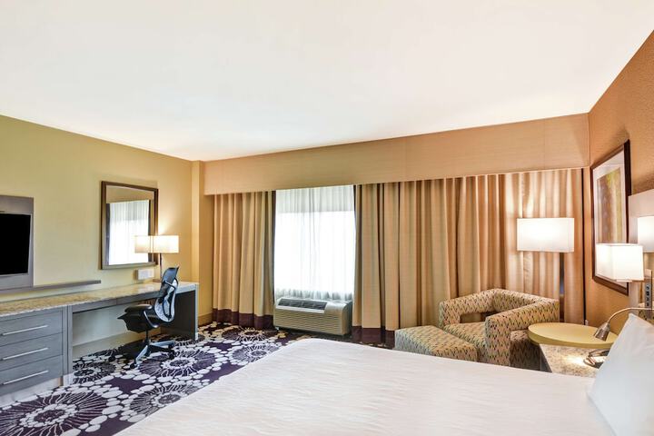 Room 28 of 70