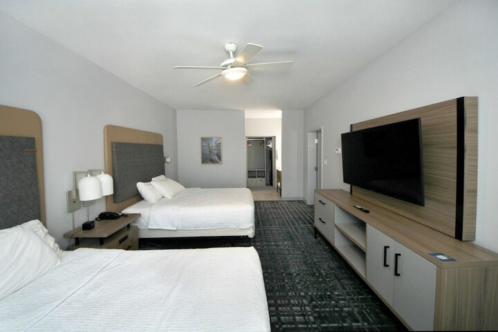 Room 9 of 34