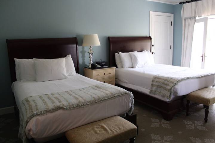 Room 118 of 185
