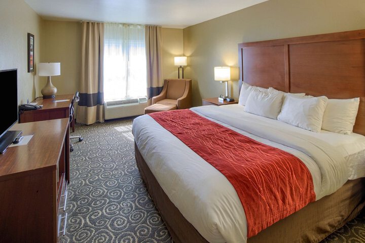 Room 15 of 33