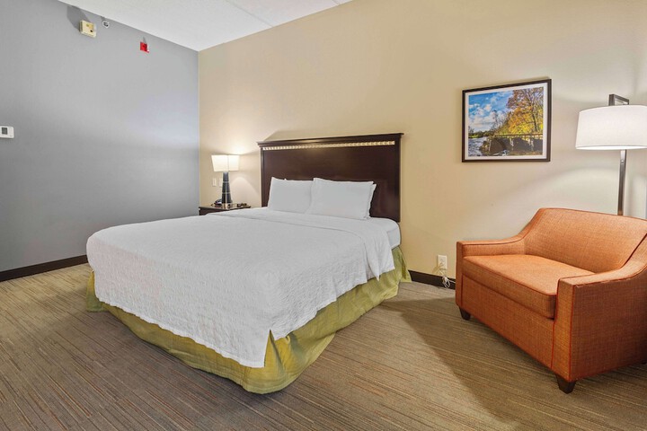 Room 16 of 34